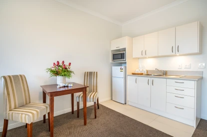 bob-scott-retirement-village-easy-living-42886