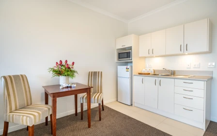 bob-scott-retirement-village-easy-living-42886