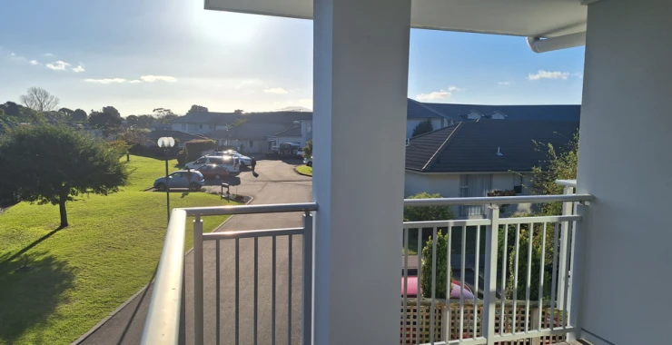 coastal-villas-metlifecare-sunny-and-secure-apartment-living-50328