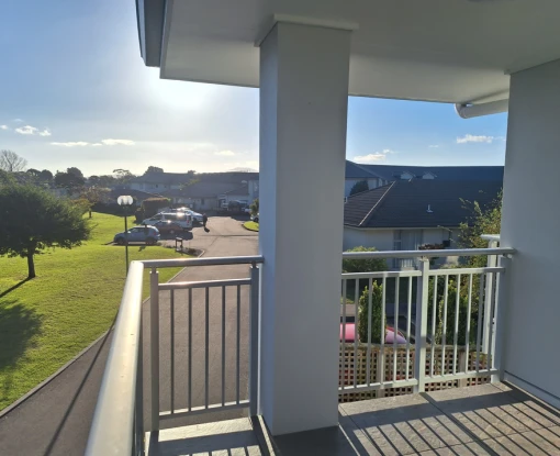 coastal-villas-metlifecare-sunny-and-secure-apartment-living-50328