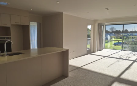 coastal-villas-metlifecare-sunny-and-secure-apartment-living-50330