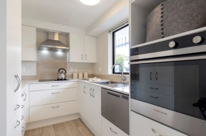 crestwood-village-metlifecare-spacious-refurbished-46258