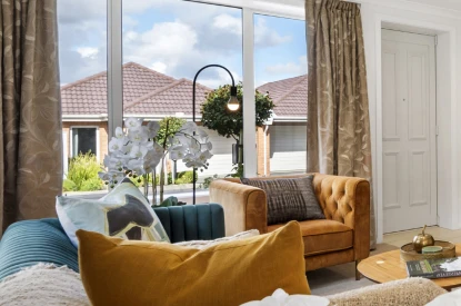 diana-isaac-retirement-village-bowling-green-action-48097