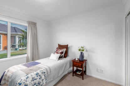 diana-isaac-retirement-village-space-and-sunshine-42243