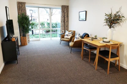 essie-summers-retirement-village-easy-living-43232