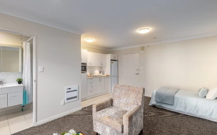 essie-summers-retirement-village-lovely-courtyard-outlook-47268