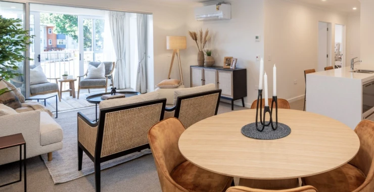 everil-orr-living-mount-albert-ground-floor-apartment-with-conservatory-50986