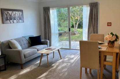 greenview-park-retirement-village-one-bedroom-sunny-corner-apartment-51452
