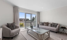 greenwood-park-metlifecare-3-bedroom-study-apartment-with-views-copy-47170