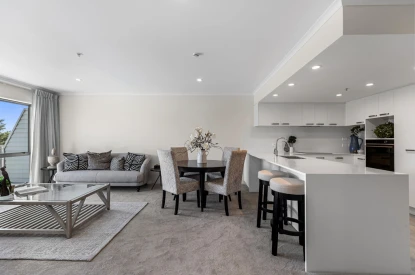 greenwood-park-metlifecare-modern-3-bedroom-apartments-50990