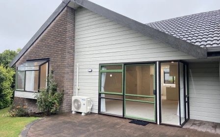 greenwood-park-metlifecare-villa-with-a-private-outdoor-patio-46887