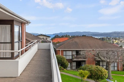 hillsborough-heights-metlifecare-amazing-views-41475