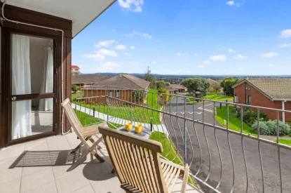 hillsborough-heights-metlifecare-sky-tower-waitakere-ranges-54673