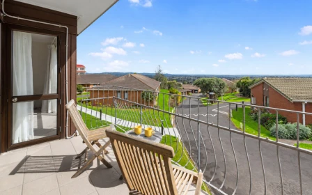 hillsborough-heights-metlifecare-sky-tower-waitakere-ranges-54673