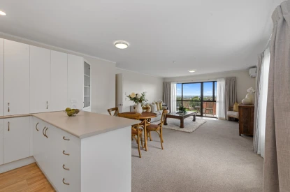 hillsborough-heights-metlifecare-sky-tower-waitakere-ranges-54674