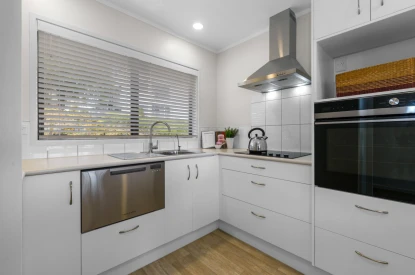 hillsborough-heights-metlifecare-sky-tower-waitakere-ranges-54677