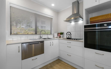 hillsborough-heights-metlifecare-sky-tower-waitakere-ranges-54677