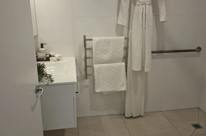 ilam-arvida-well-appointed-1-bedroom-apartment-53529