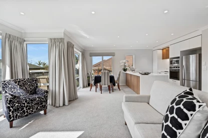 jane-mander-retirement-village-close-to-it-all-43184