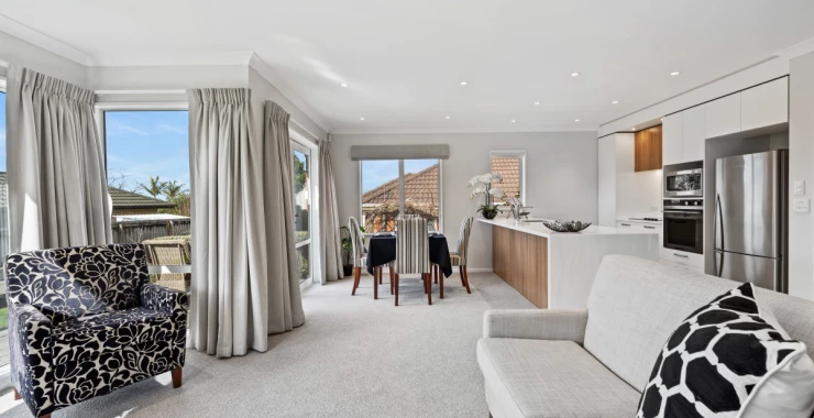 jane-mander-retirement-village-close-to-it-all-43184