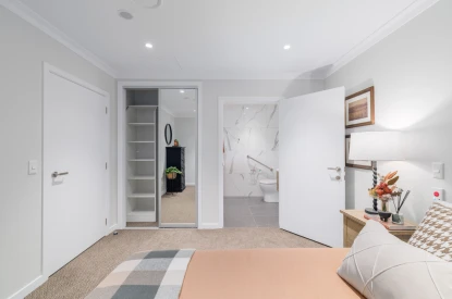 kevin-hickman-retirement-village-afternoon-sun-delight-43455