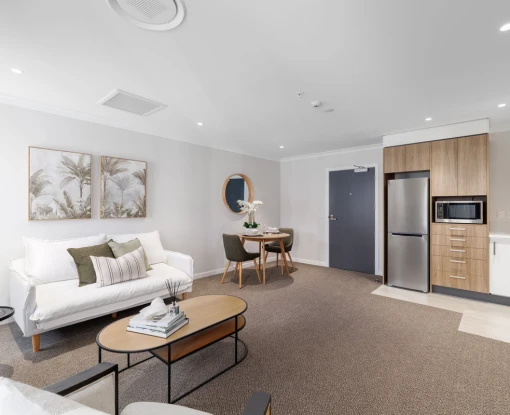 kevin-hickman-retirement-village-afternoon-sun-delight-48222