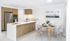 linda-jones-retirement-village-sunny-warm-43589