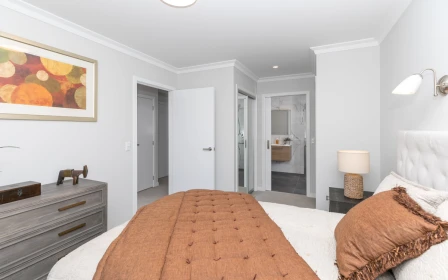 linda-jones-retirement-village-sunny-warm-43590