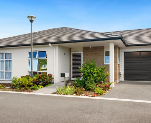 oakridge-villas-metlifecare-two-bedroom-villa-with-lovely-sunroom-38473