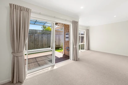 oakridge-villas-metlifecare-two-bedroom-villa-with-lovely-sunroom-38477