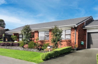 pakuranga-park-village-villas-2-bed-garage-conservatory-39353