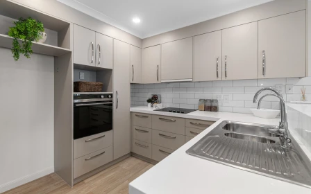 parkside-village-metlifecare-sun-filled-corner-living-48905