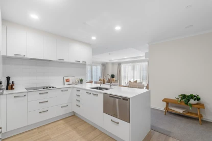 pinesong-metlifecare-enjoy-a-peek-of-the-manukau-harbour-50106