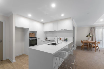 pinesong-metlifecare-enjoy-a-peek-of-the-manukau-harbour-50108
