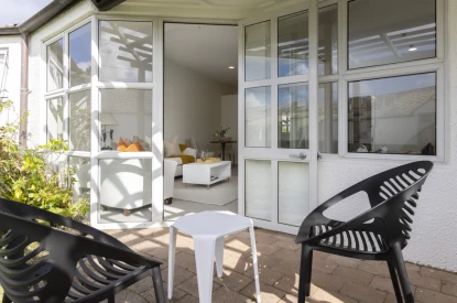 powley-metlifecare-double-bedroom-serviced-apartment-37115