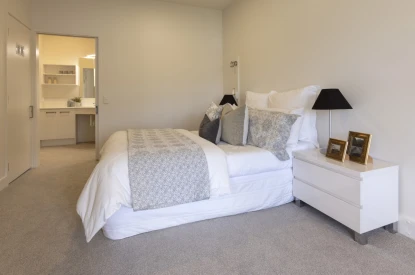 powley-metlifecare-double-bedroom-serviced-apartment-37118