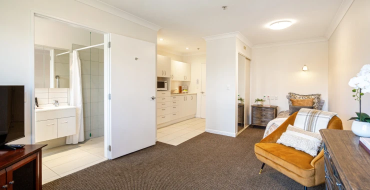 ryman-hilda-ross-retirement-village-bowling-green-action-48919