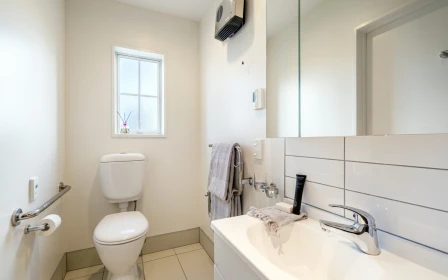 ryman-hilda-ross-retirement-village-bowling-green-action-48922