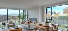Light, bright & private