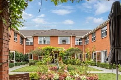 ryman-kiri-te-kanawa-retirement-village-peaceful-courtyard-outlook-54617