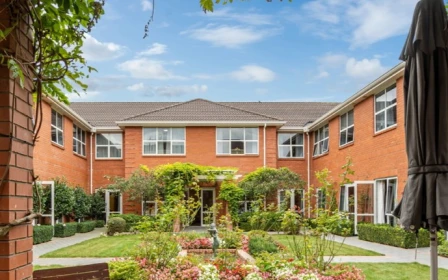 ryman-kiri-te-kanawa-retirement-village-peaceful-courtyard-outlook-54617