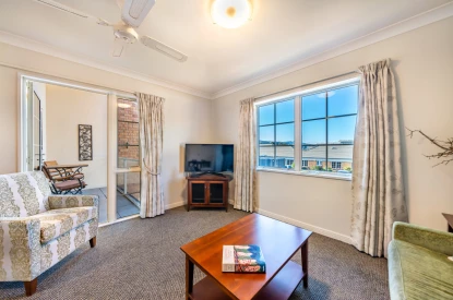 ryman-shona-mcfarlane-retirement-village-sunny-mornings-51202
