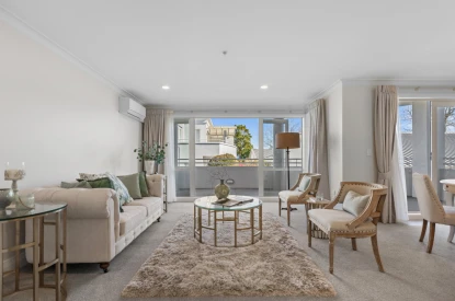 the-avenues-metlifecare-sunny-open-plan-third-floor-apartment-copy-copy-42021