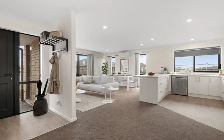 woodcroft-estate-2-bedroom-double-garage-44920