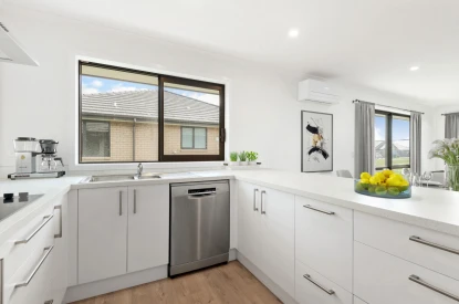 woodcroft-estate-two-bedroom-single-garage-44757